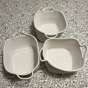 Stackable woven baskets 🧺